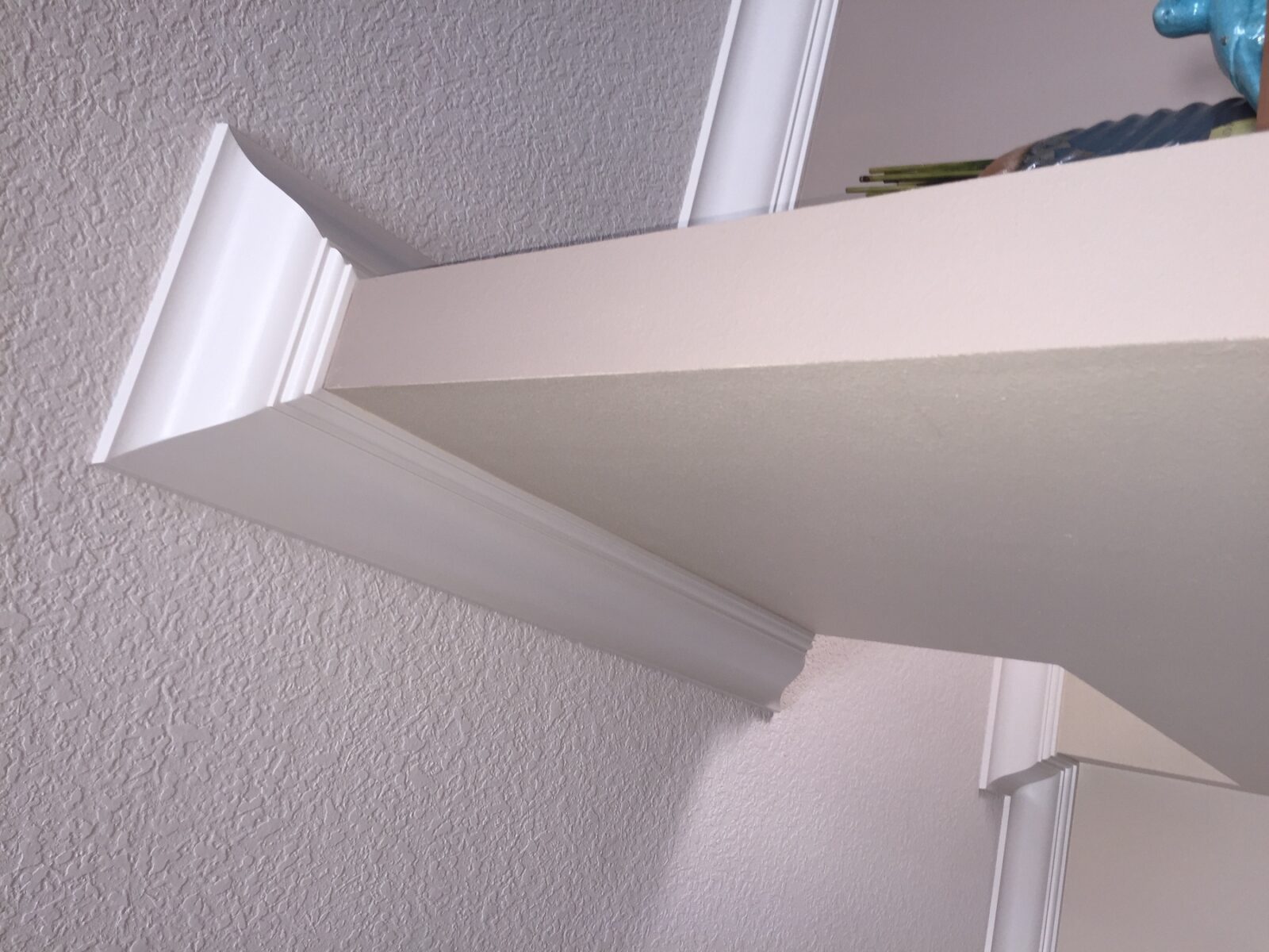 8″ Crown Molding